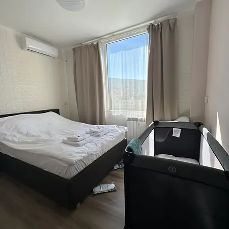 Rose's , Mountain View, Self Check-in, Close To Metro, Park, Stores, Family-friendly Apartament