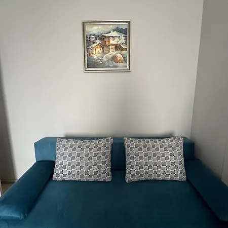 Apartament Rose's , Mountain View, Self Check-in, Close To Metro, Park, Stores, Family-friendly