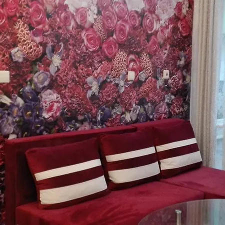 апартамент Roses